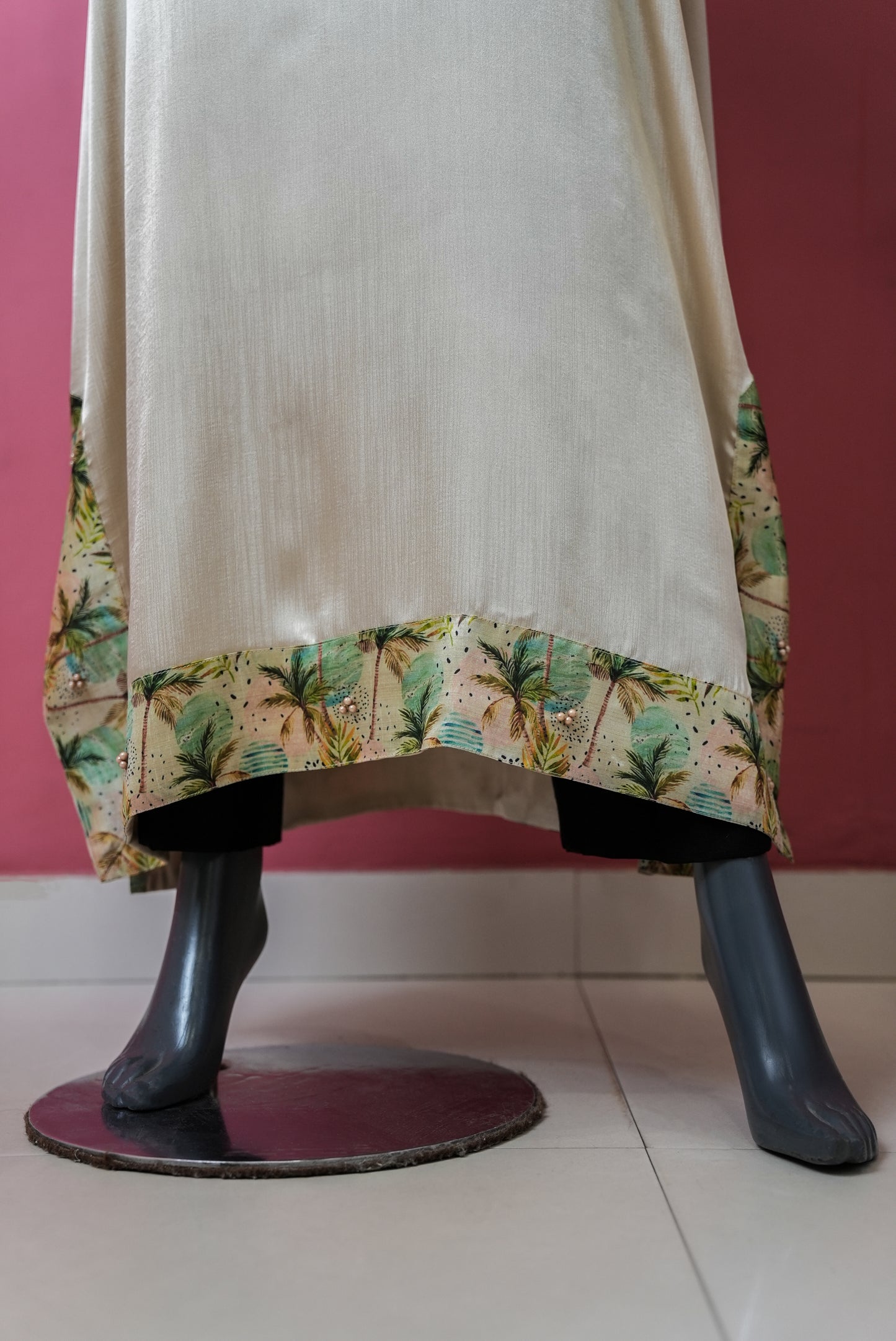 Elegant Cream Kurta with Embroidery and Printed Borders