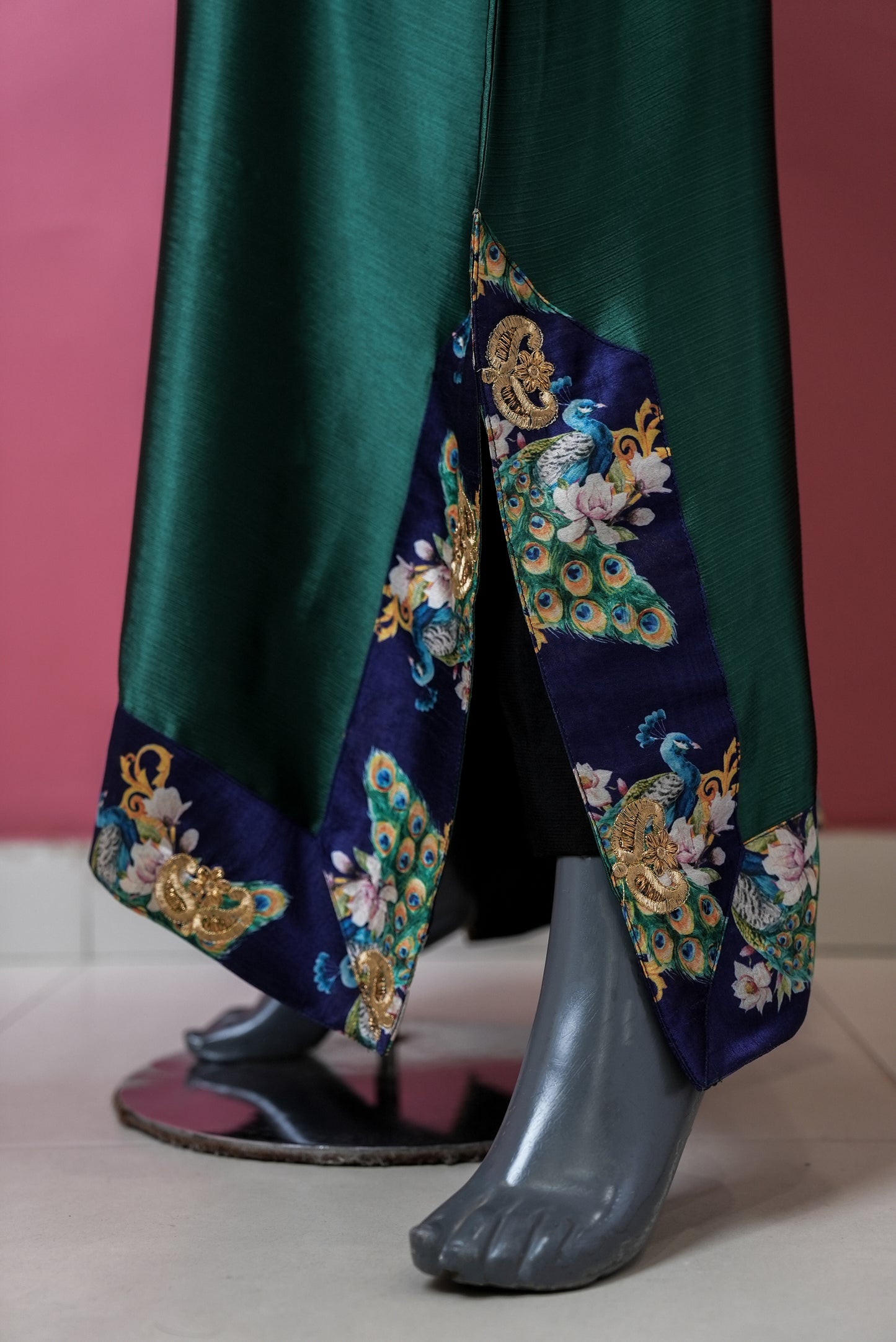 Regal Grace in Emerald Elegance