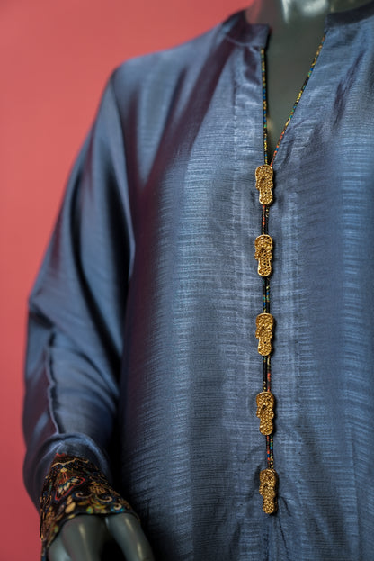 Sophisticated Elegance in Midnight Blue